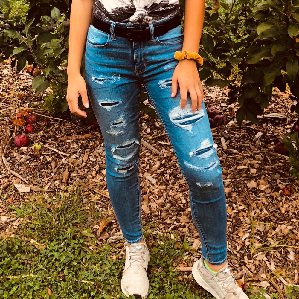 Cute skinny rip patch jeans